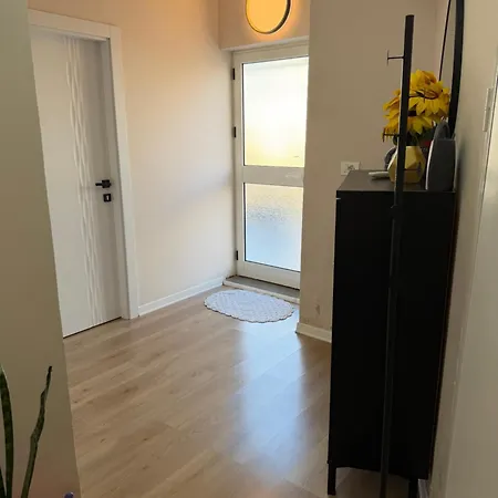 Seaside With 70 M2 Terrace & Bbq-150 M From Beach! Apartmán