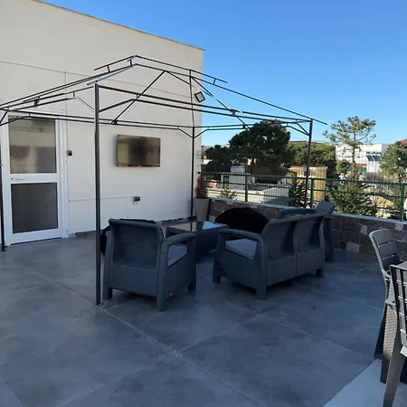 Appartamento Seaside With 70 M2 Terrace & Bbq-150 M From Beach! Golem (Tirana)